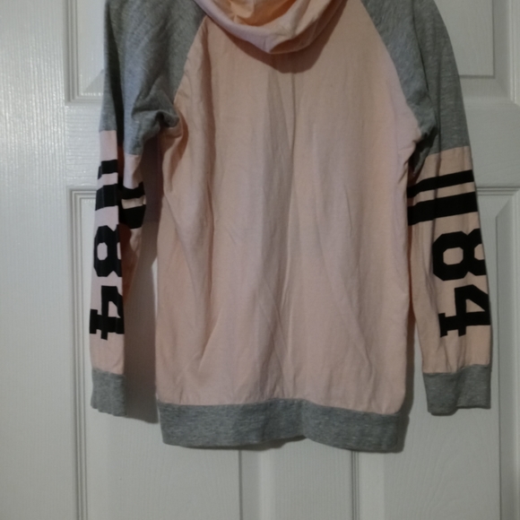 🏝🚴🔥ON FIRE PINK LADIES HOODIE🐢🏉A FABULOUS GIFT 🎁 GIVING ITEM. - Picture 6 of 8